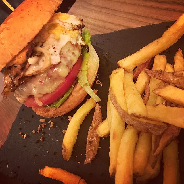 Trasto - Otra vista - Es Trasto - Fan Burger Club